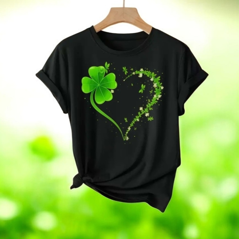 Luck Of The Irish Black Tee with Green Clover Design NWOT